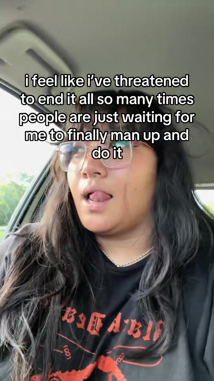 @Eek