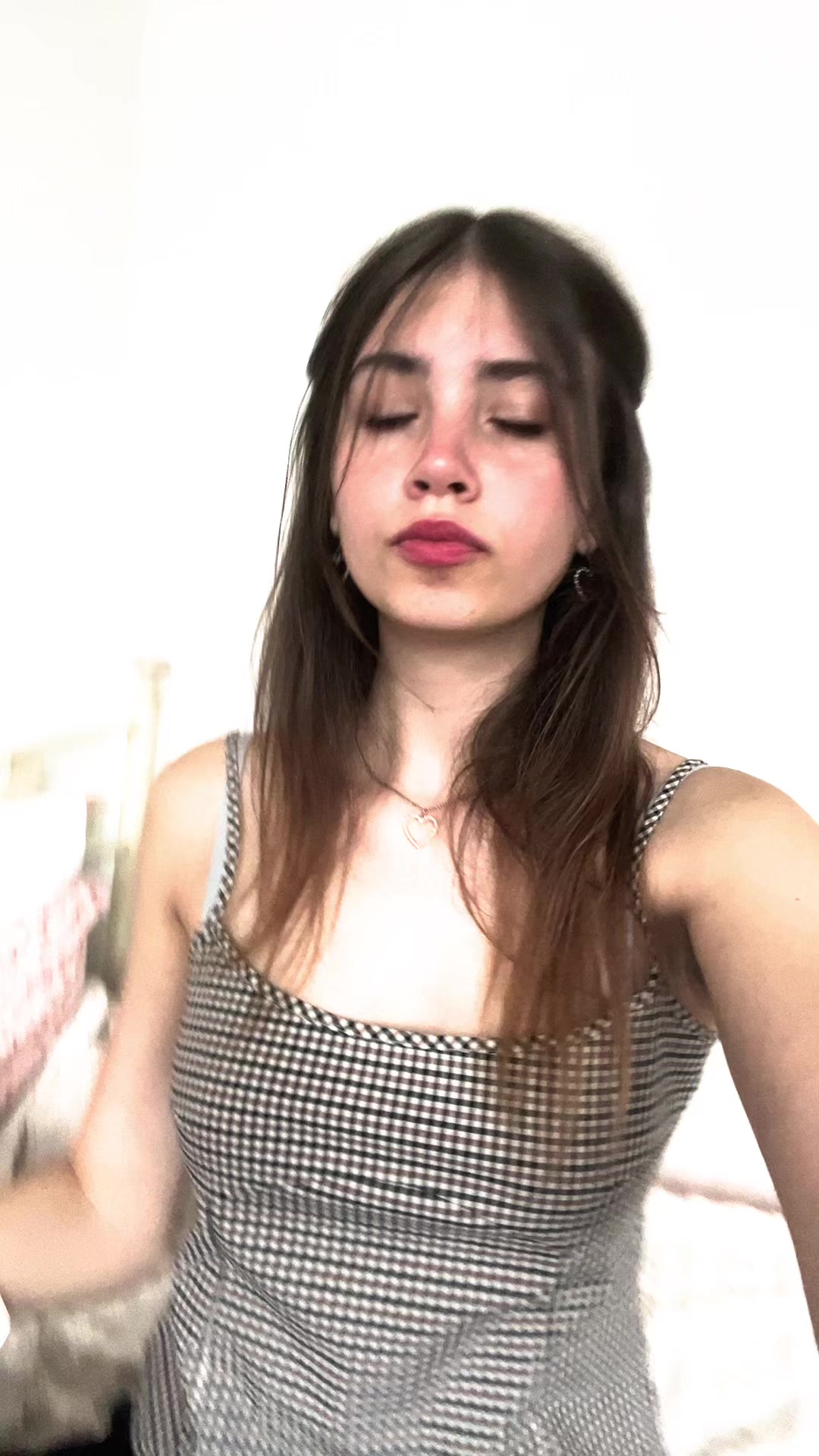 @&bull;ANNA APRILLE &bull;