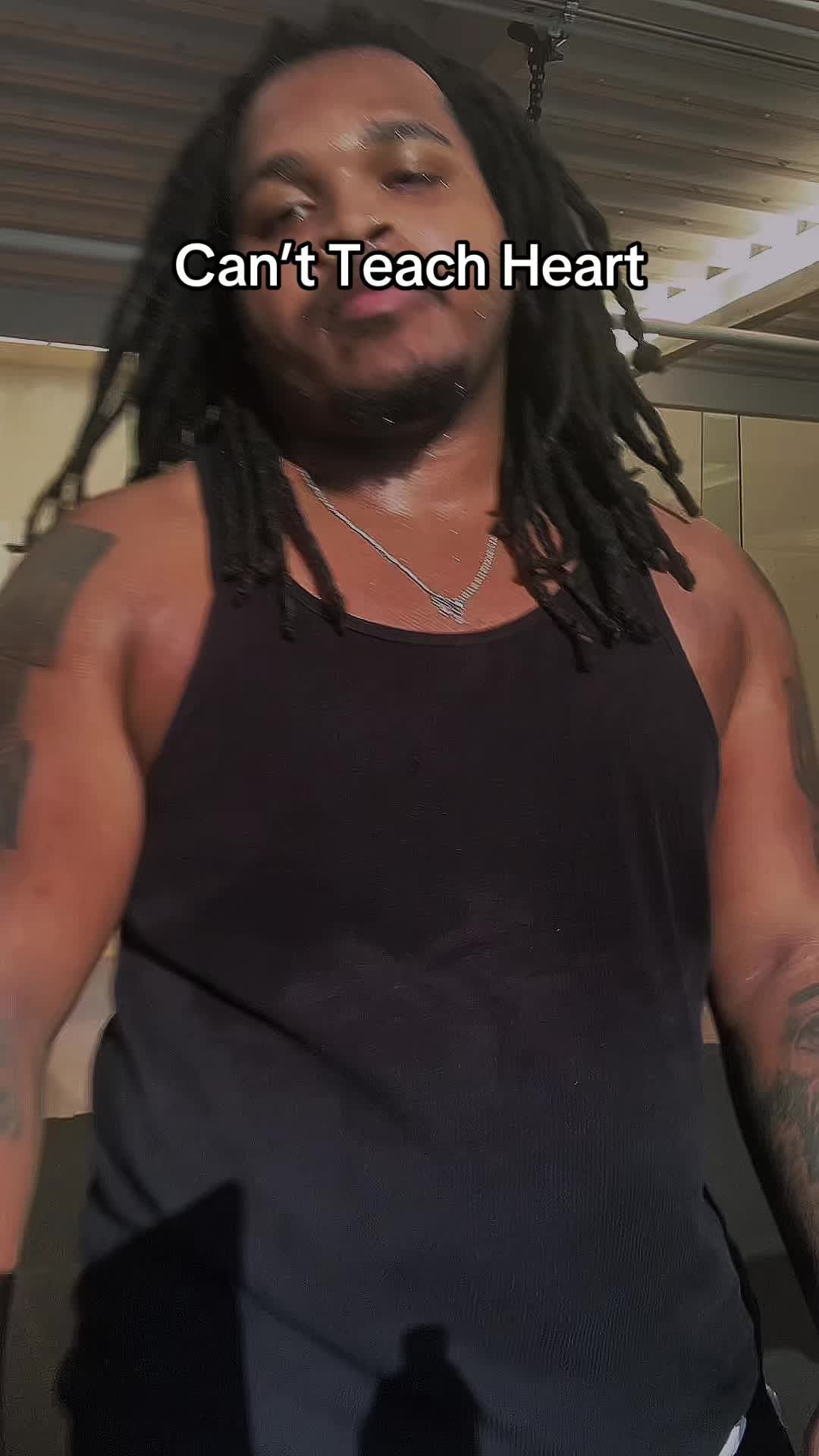 @Que