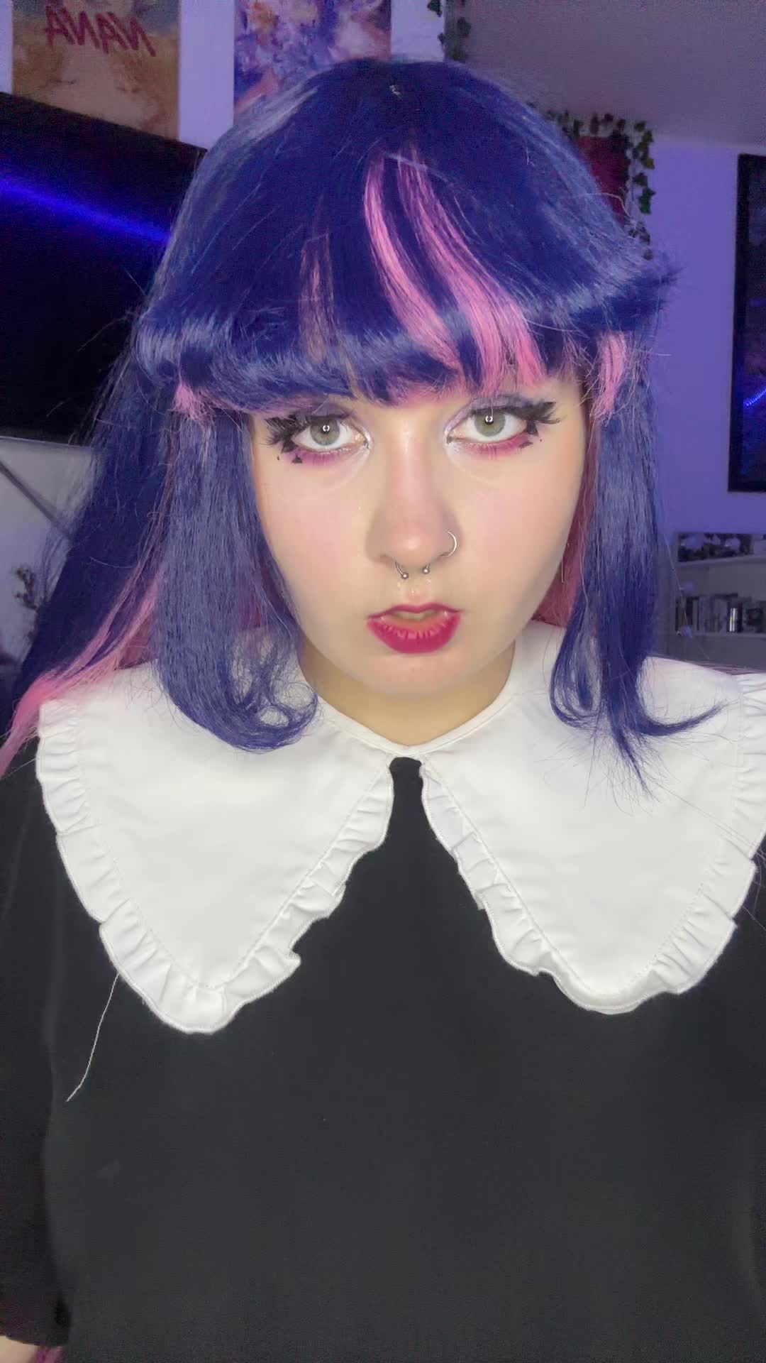 @Carmen<𝟥