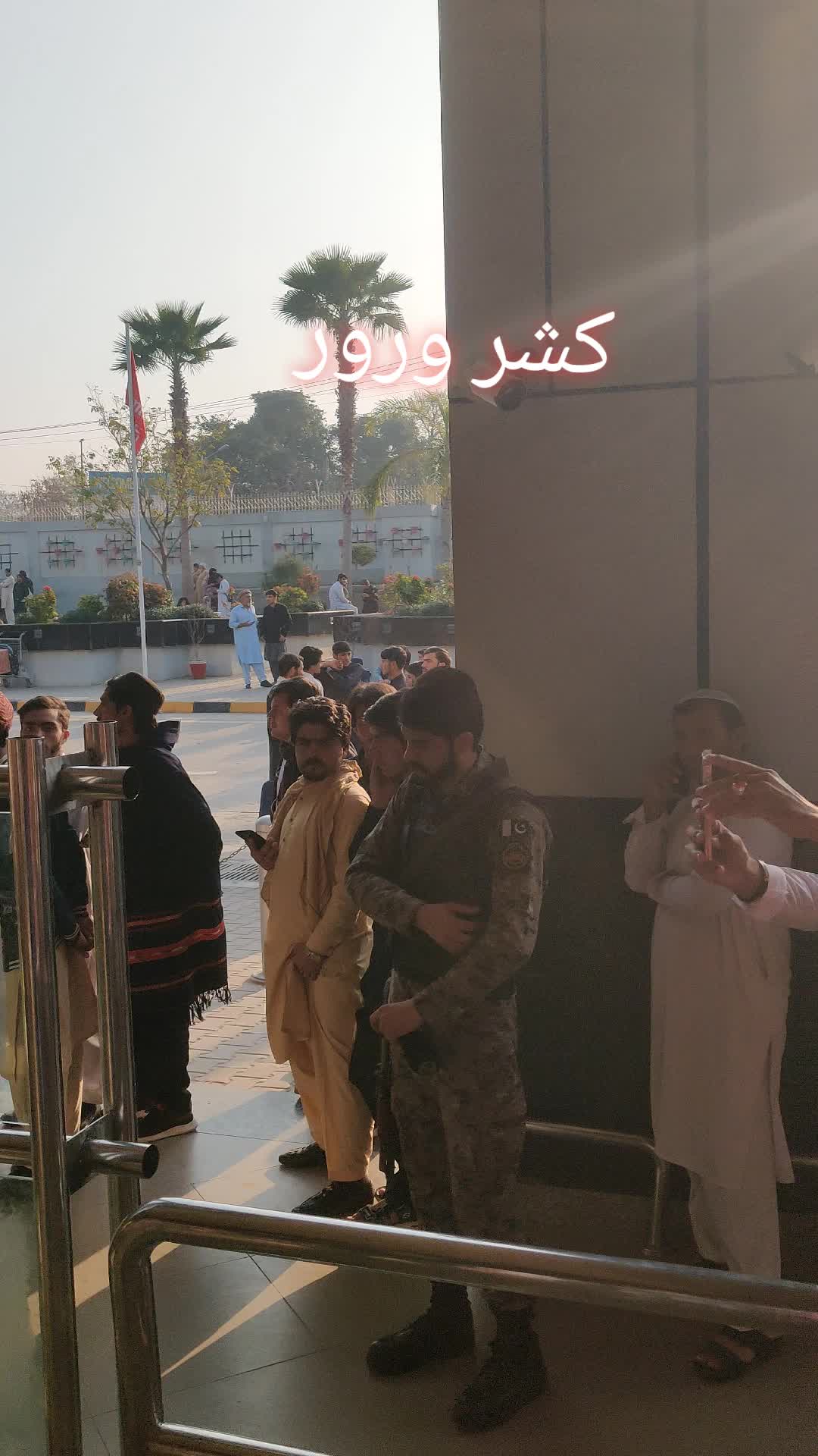 @drferoozshah