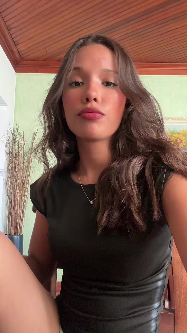 @kellyy