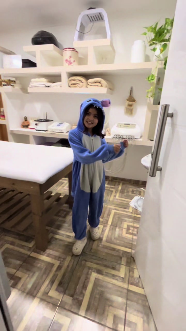 @Debora