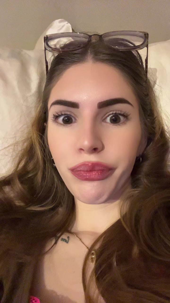 @angelina._.larissa