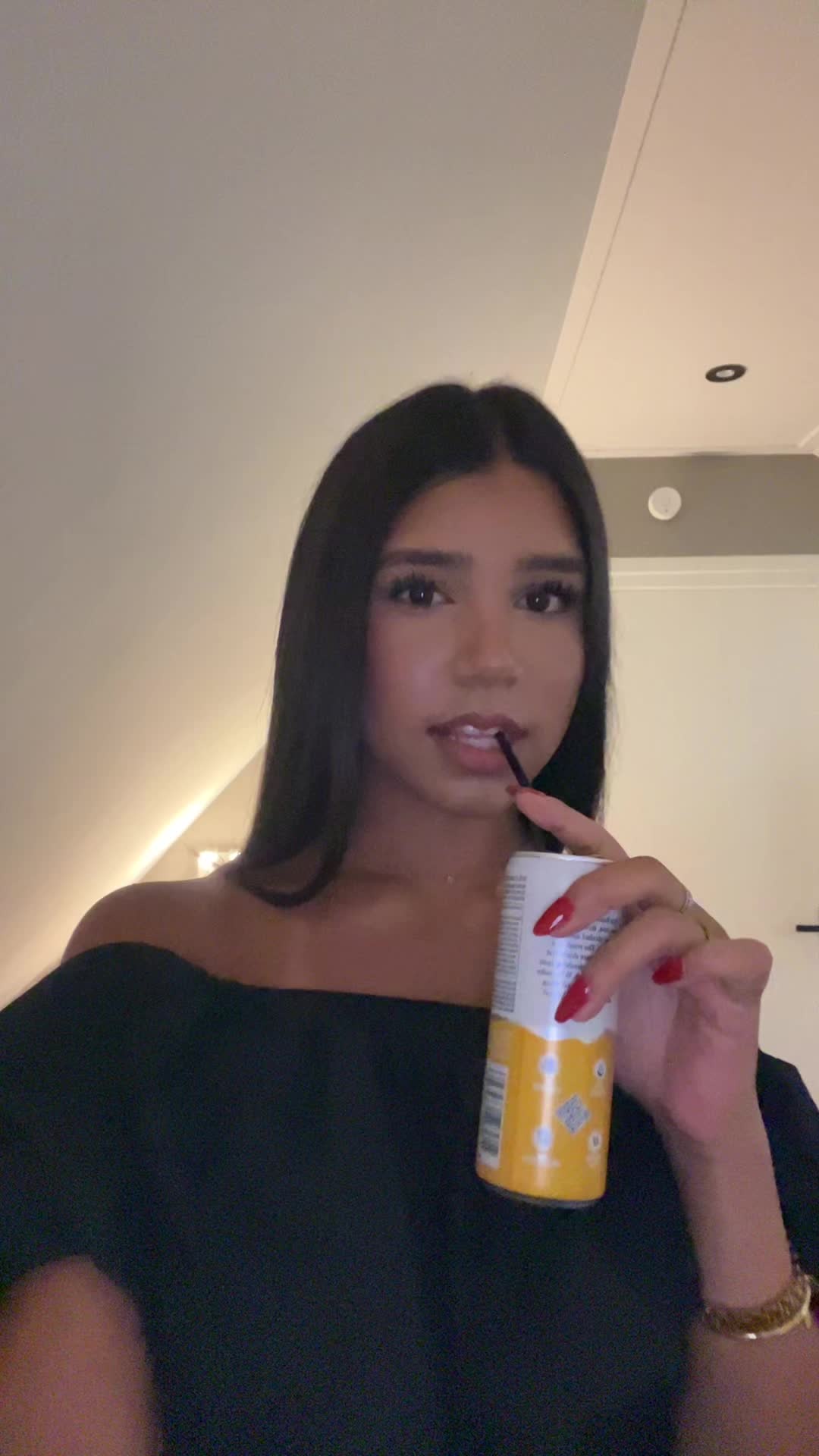 @𝐽𝑂𝑌𝐾𝐿𝑈𝐼𝑁