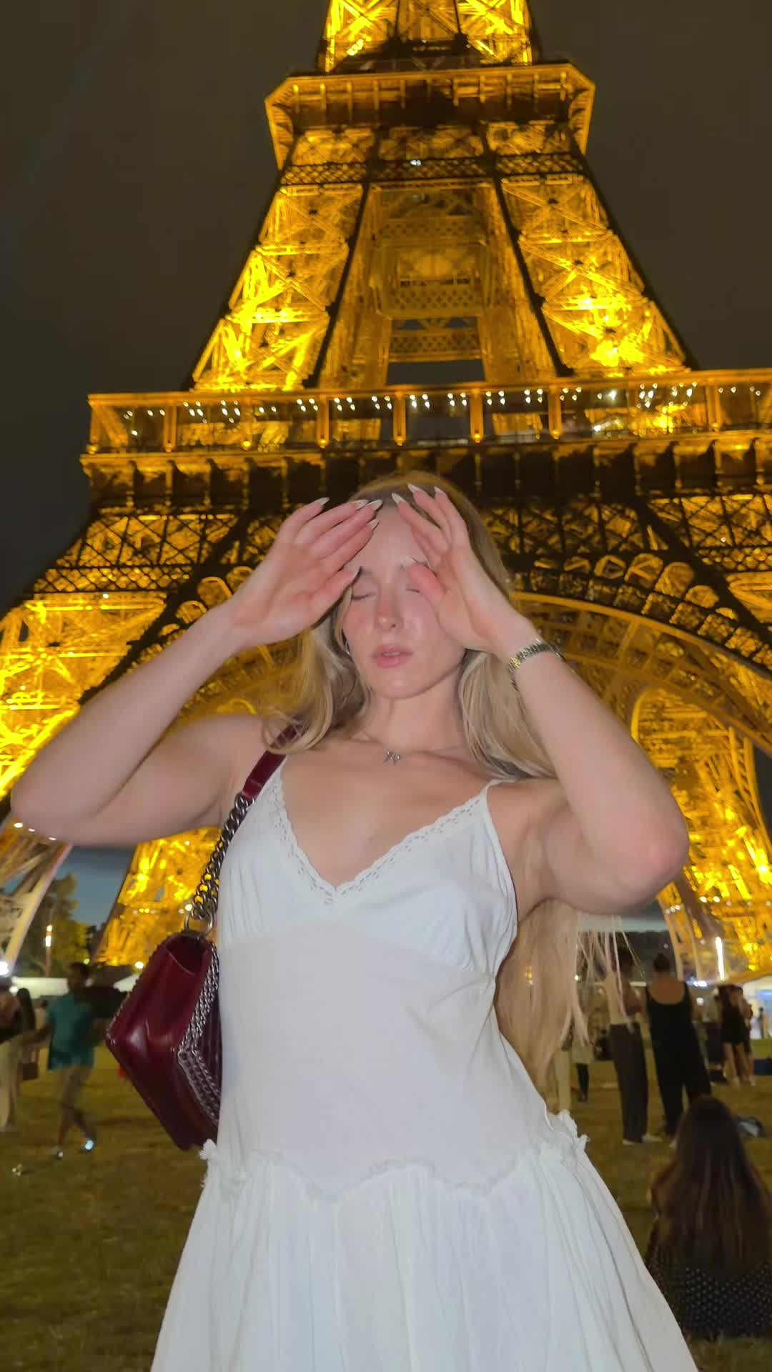 @caroline