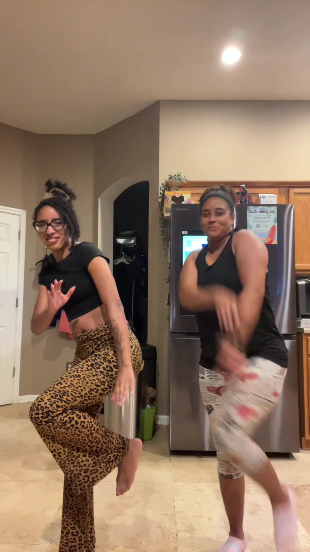 @Ickynikki