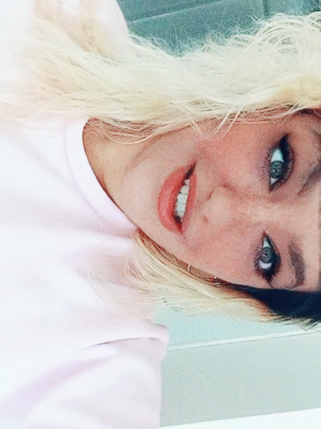 @🎀diana dalibor👩&zwj;❤️&zwj;💋&zwj;👨❣️