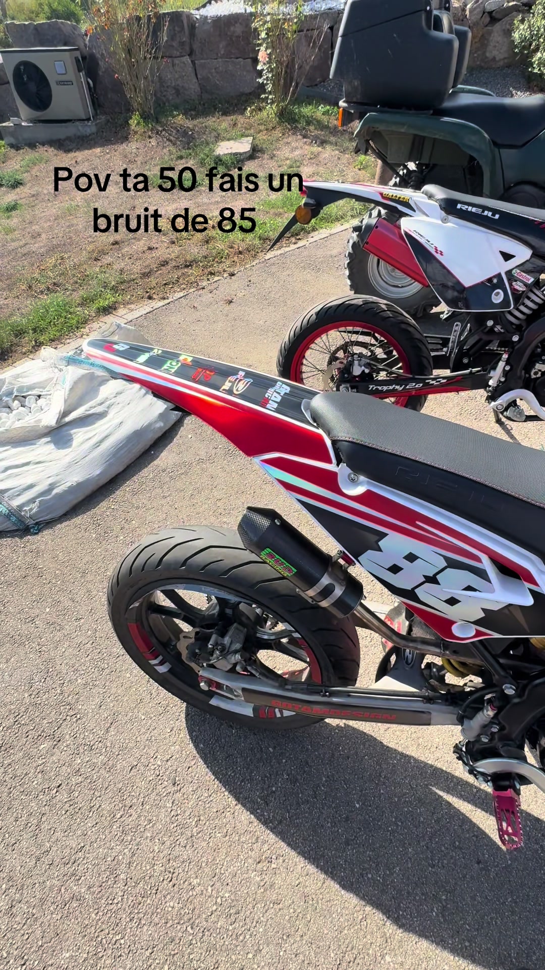 @robin_mrt88
