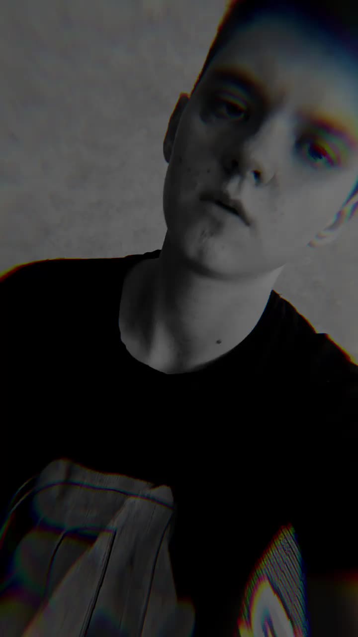 @𝓑𝓻𝓸𝓴𝓮𝓷 𝓗𝓮𝓪𝓻𝓽♡