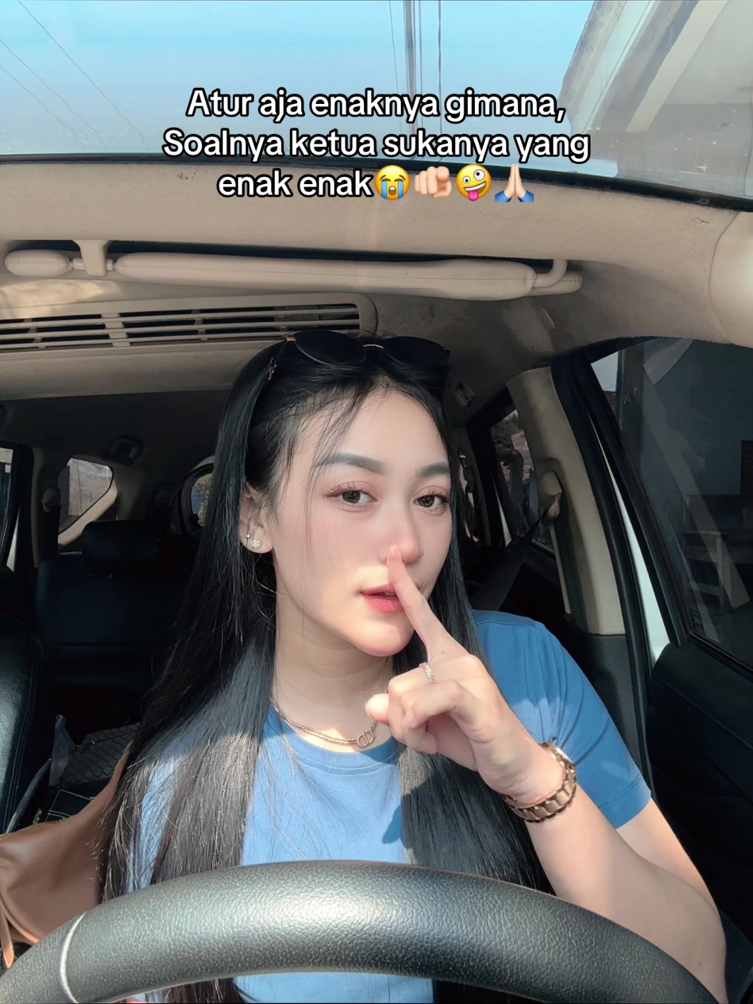 @N O V