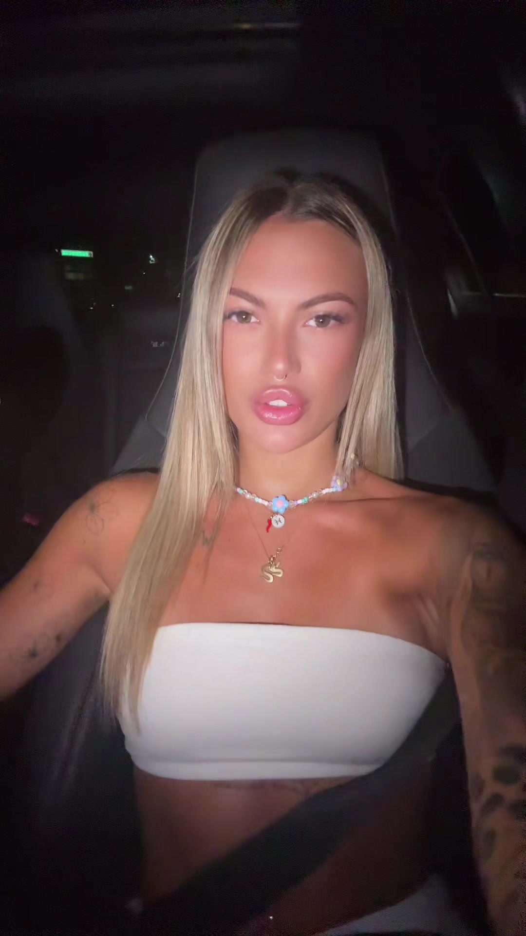 @Amorosa_aurora