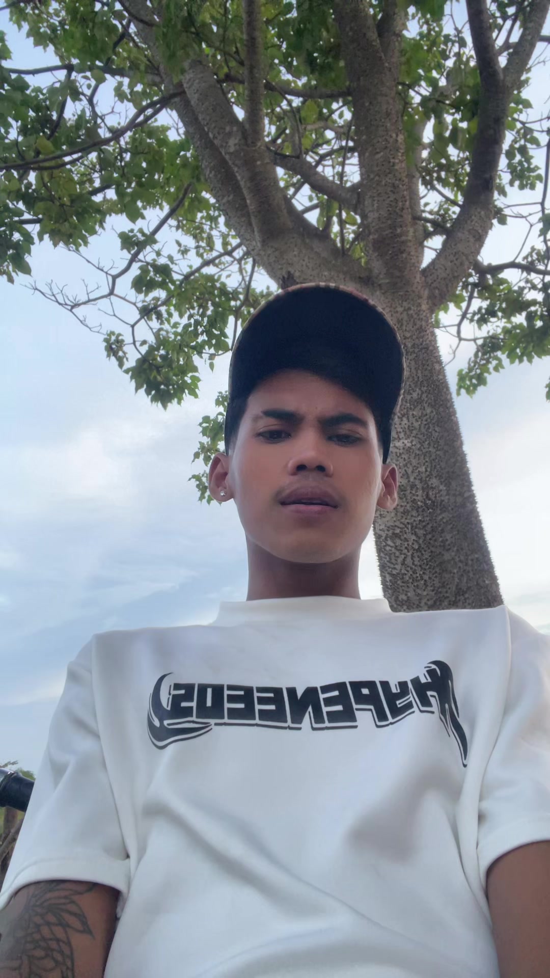 @R&hellip;🦅