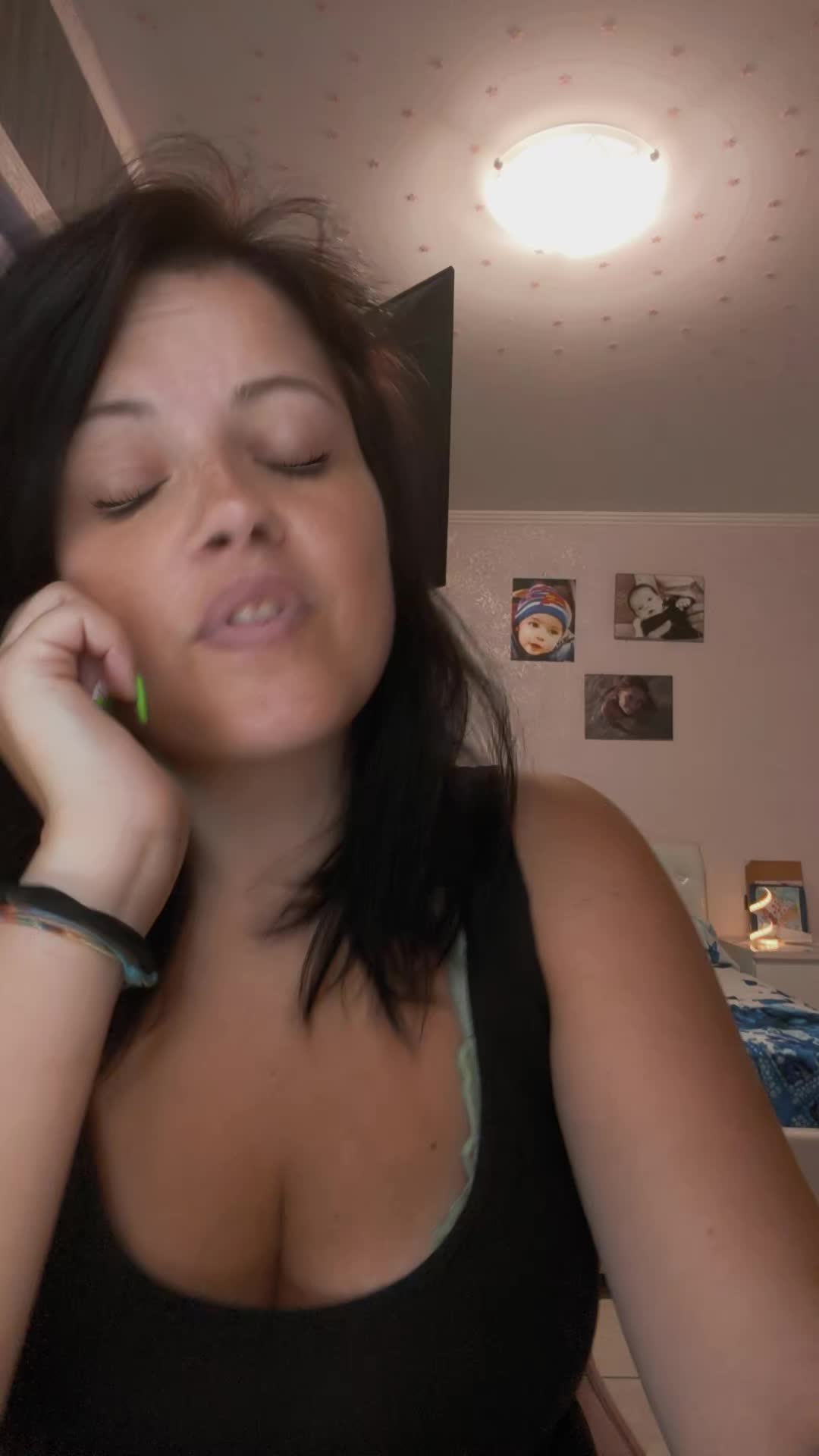 @Simona