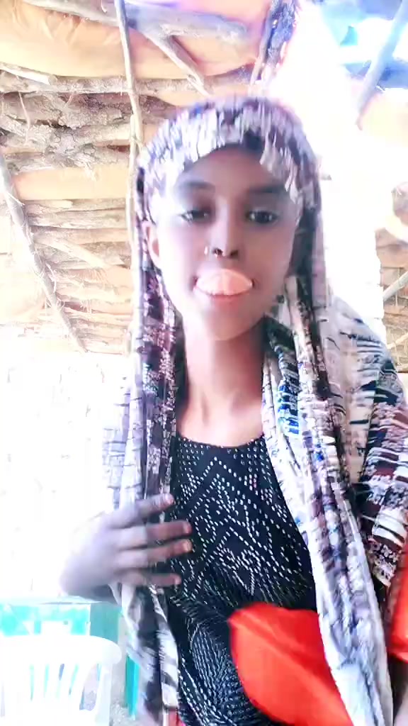 @Ninkii Afarta Boqol Wexeyay😎