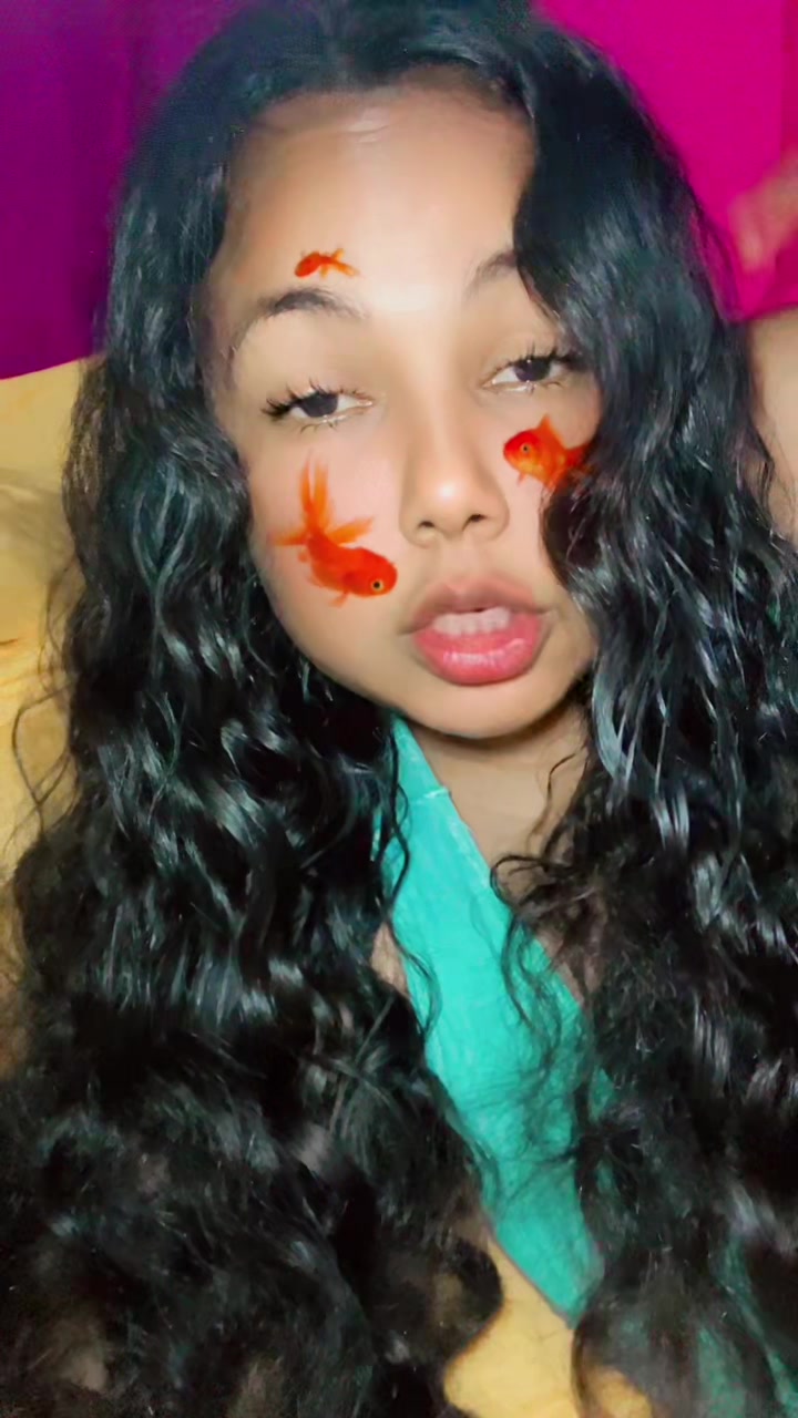 @IntrovertRiri♡