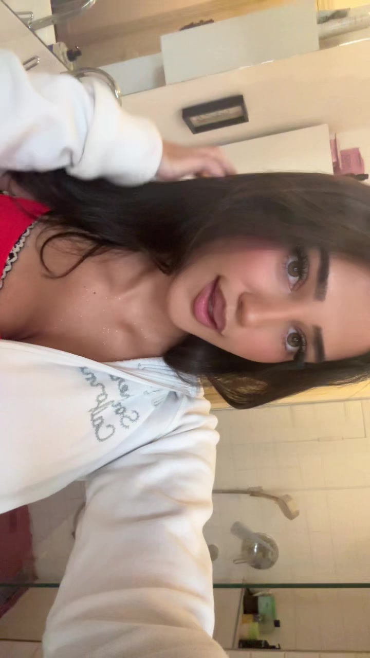@🦄