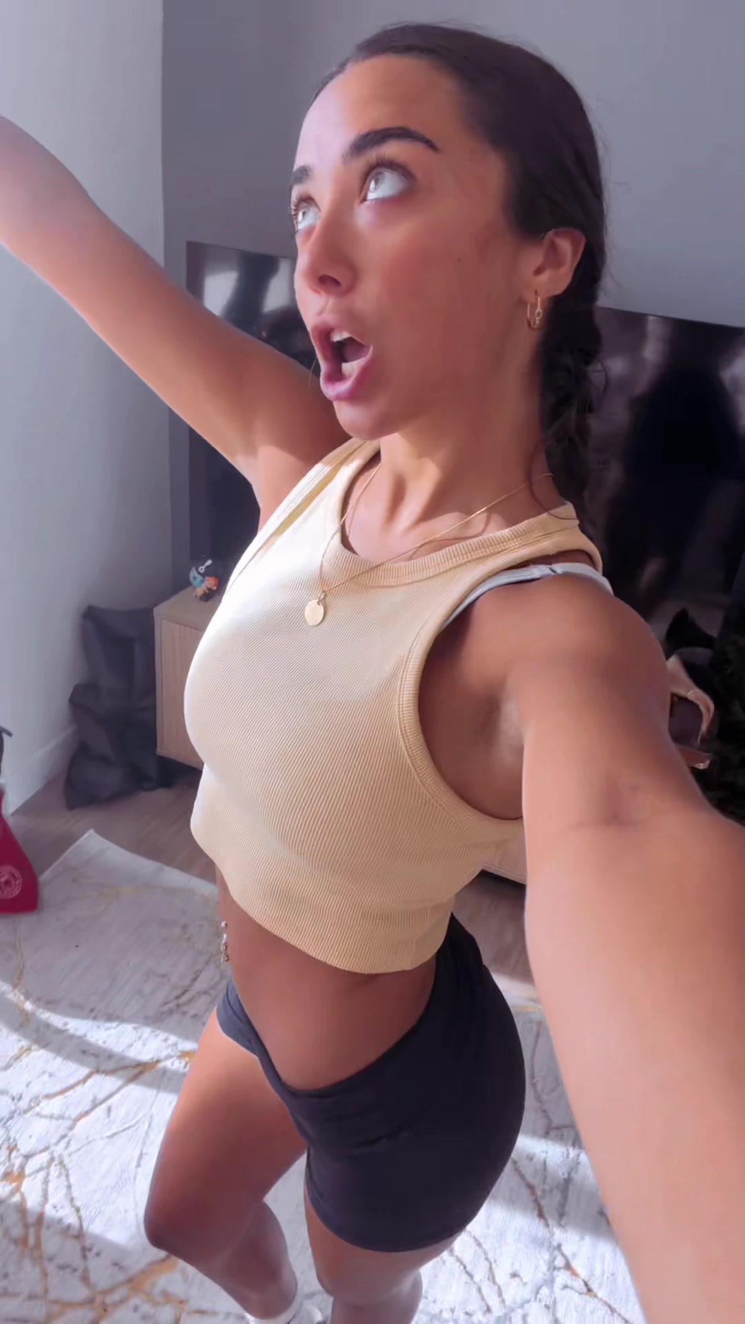 @Ella🐞