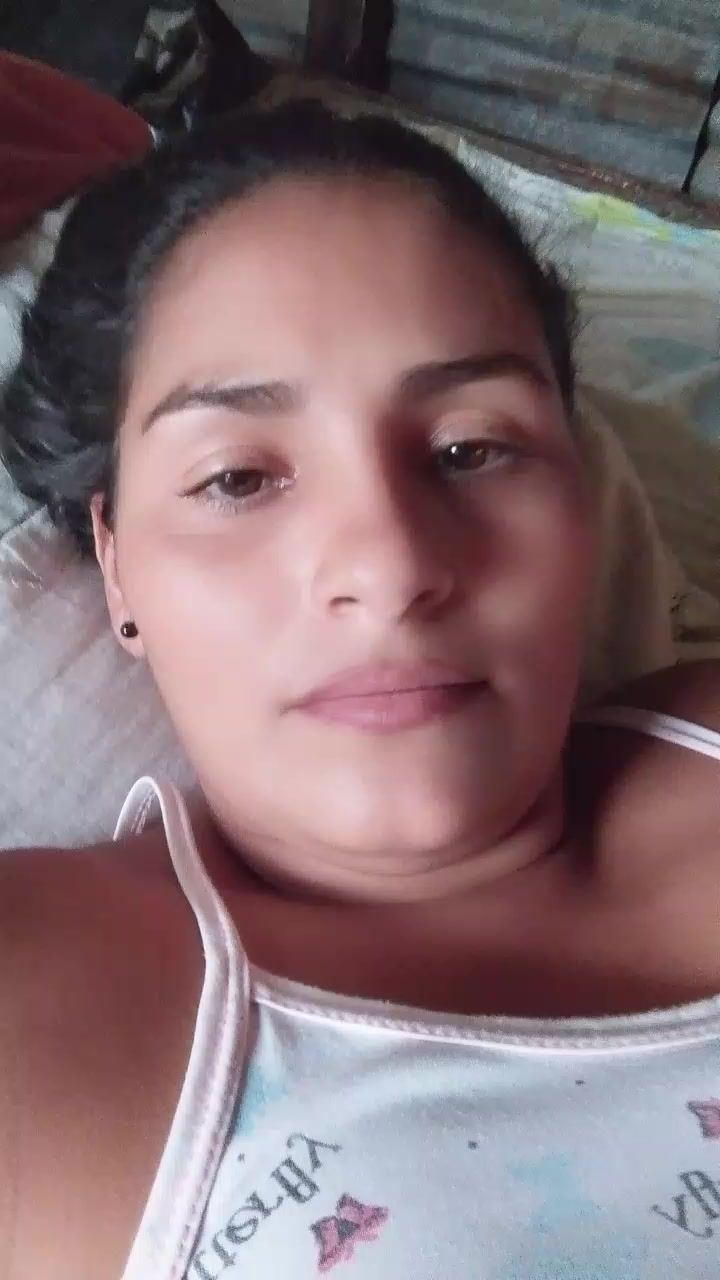 @la de ojitos lindos ๐