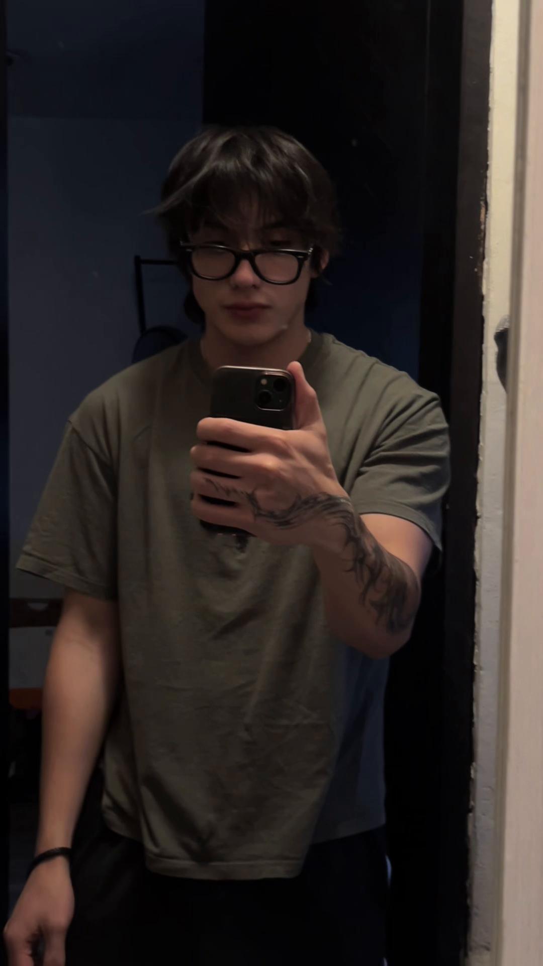 @W:))