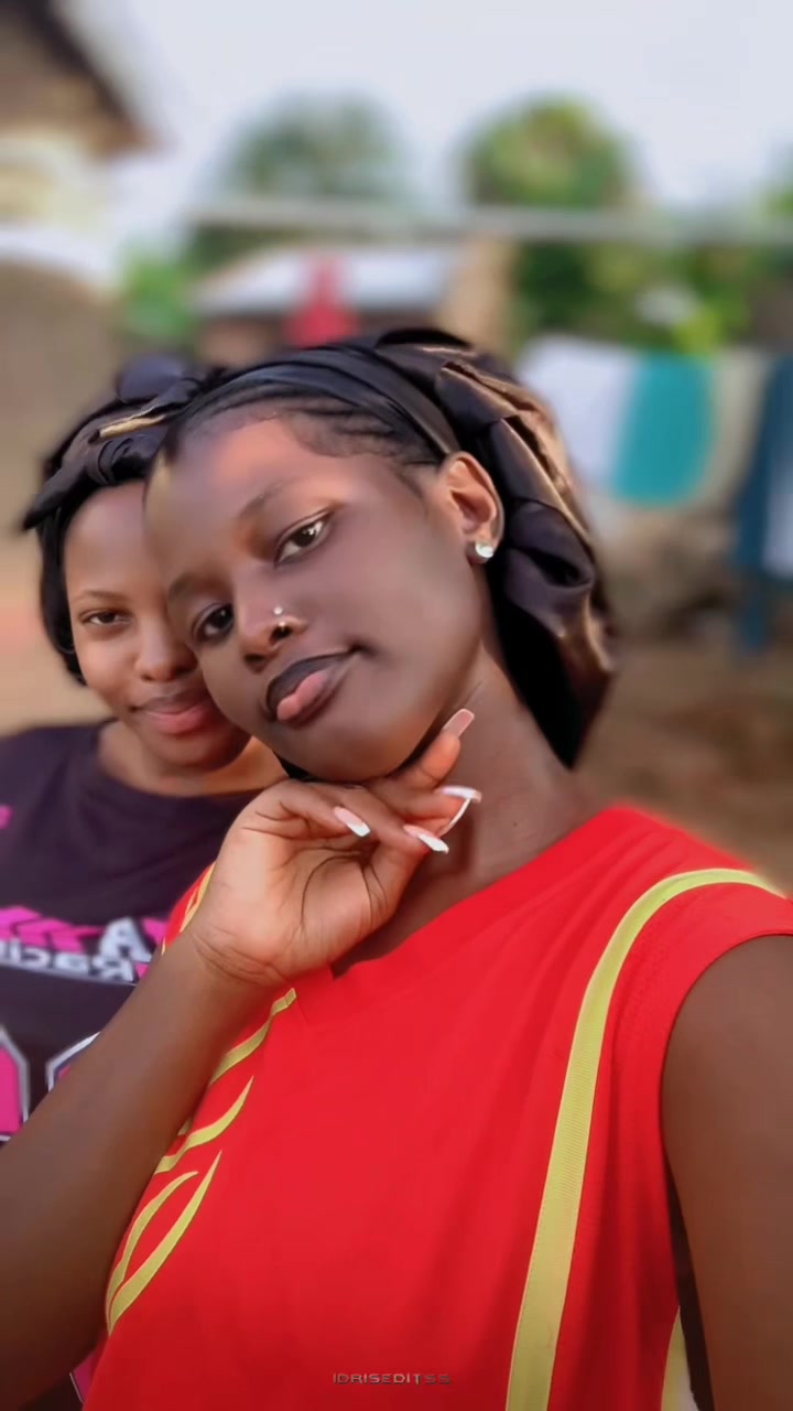 @dark skinned ghal🖤