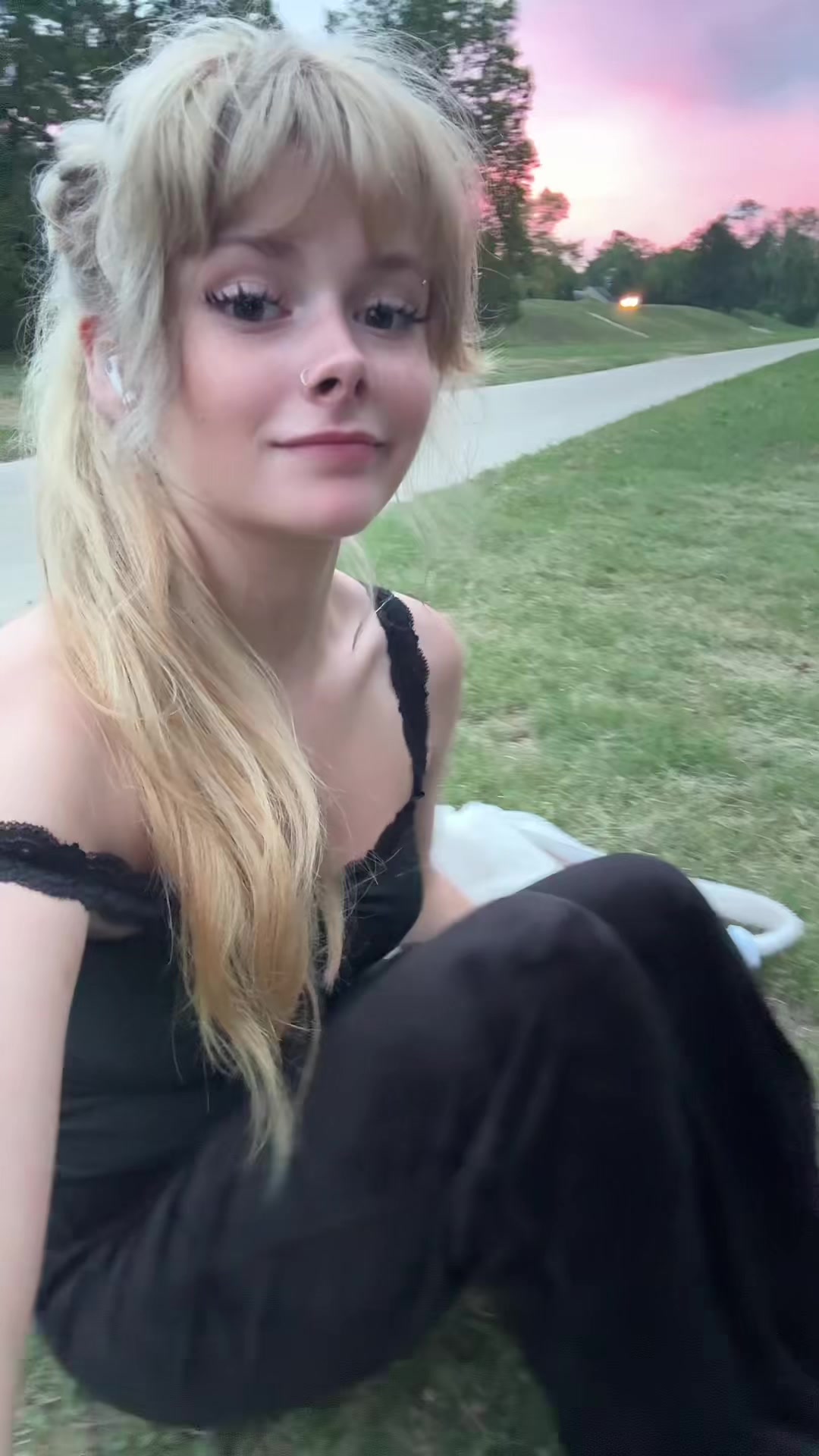 @🖤
