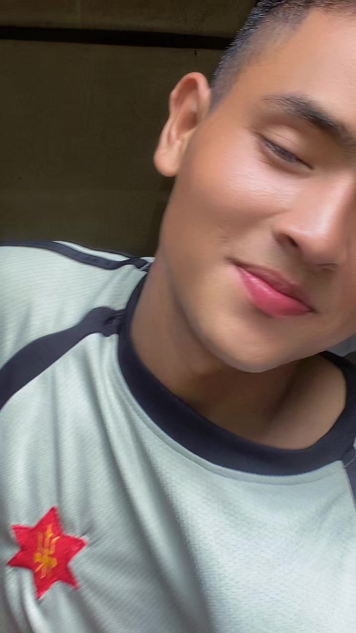 @LAHUREY BOY 🥷