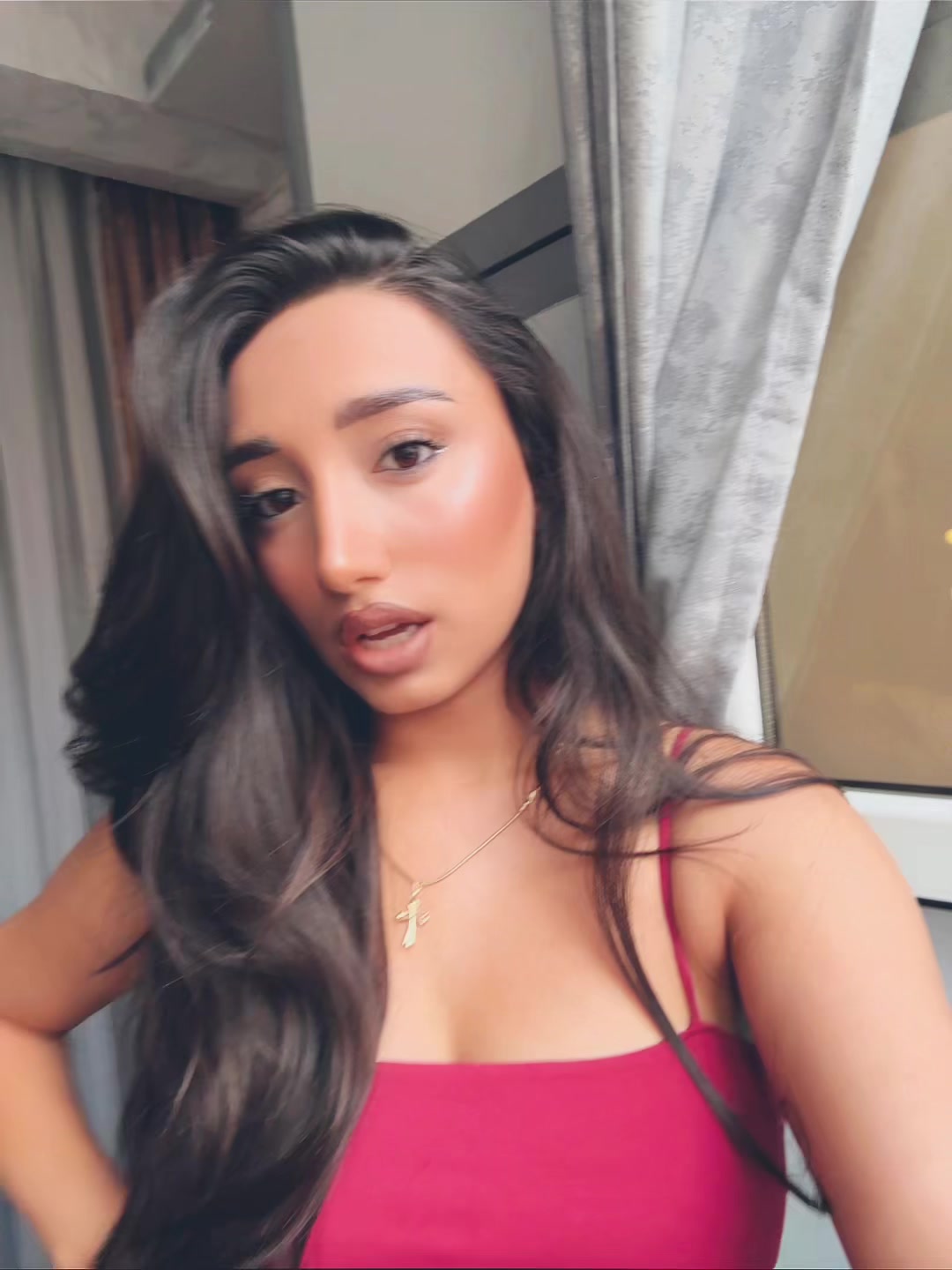 @𝐀𝐧𝐢.𝐉𝐨𝐮𝐫𝐧𝐚𝐥𝐢𝐬𝐭
