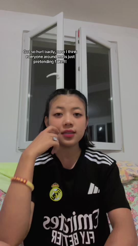 @urmona7