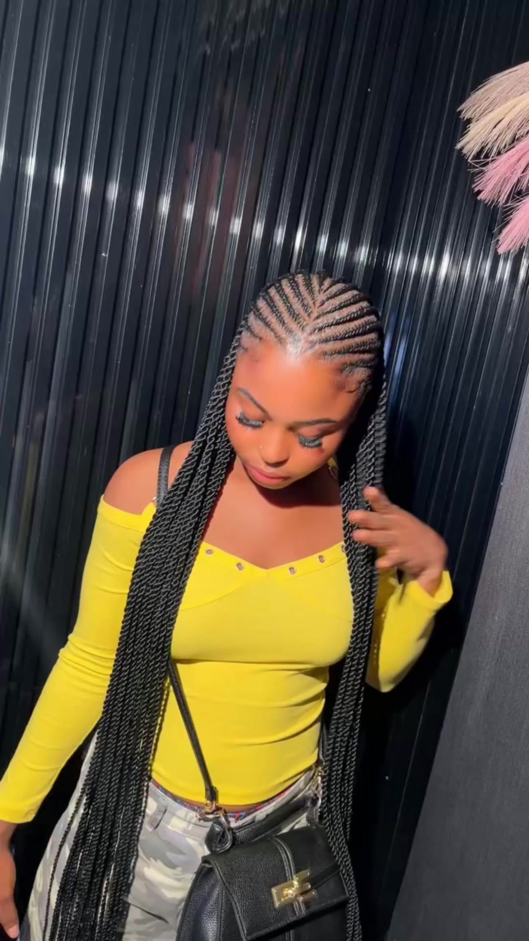 @Hairbyamaka2