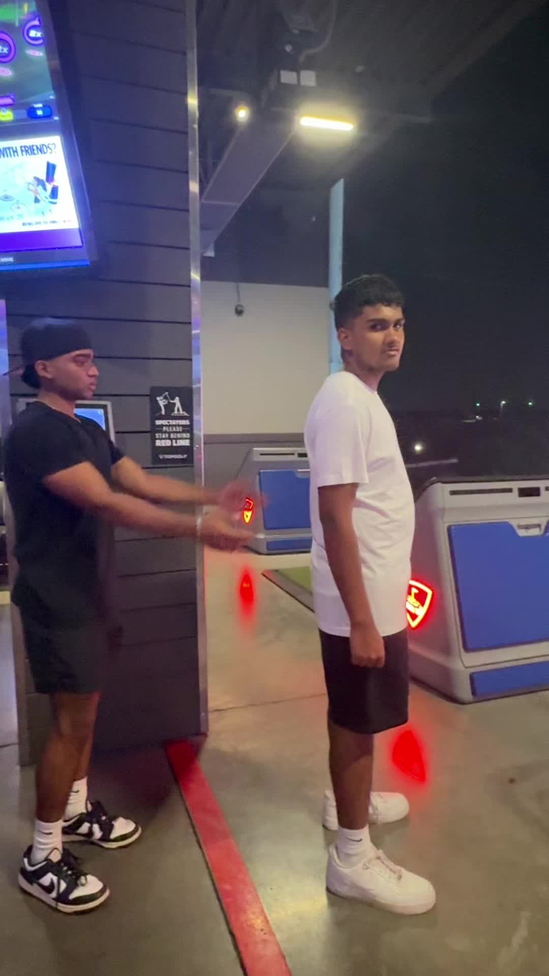 @️