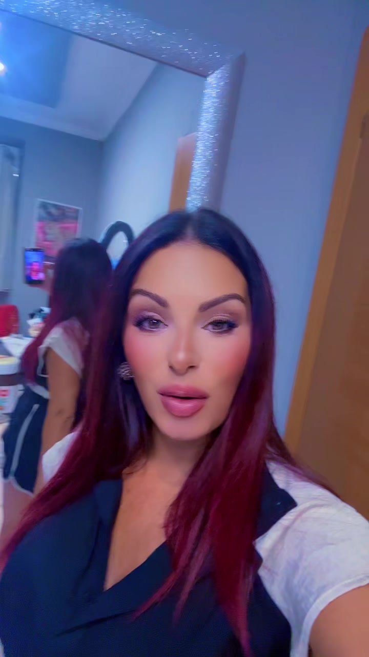 @Luna