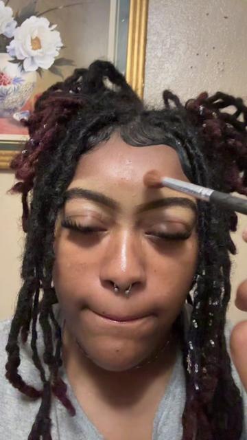 @🦦