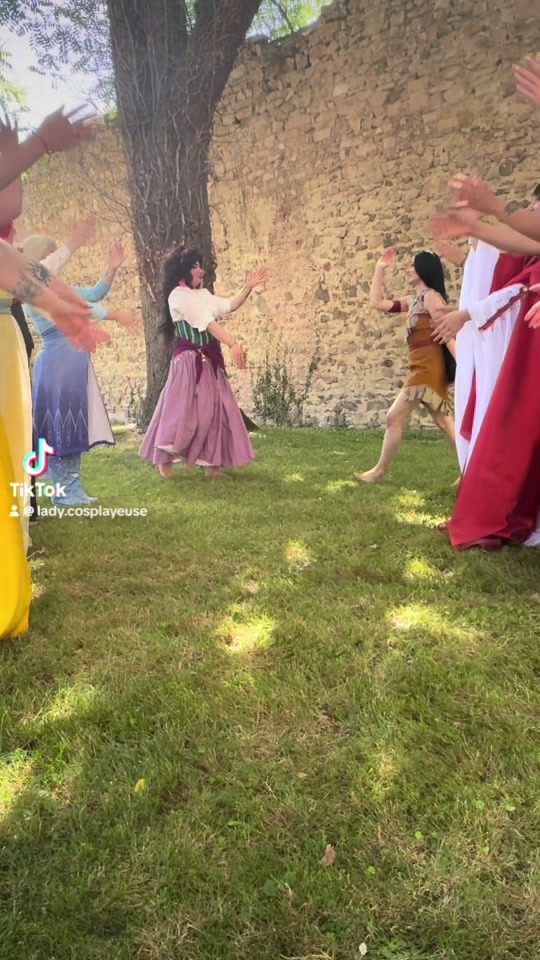 @lady.cosplay.