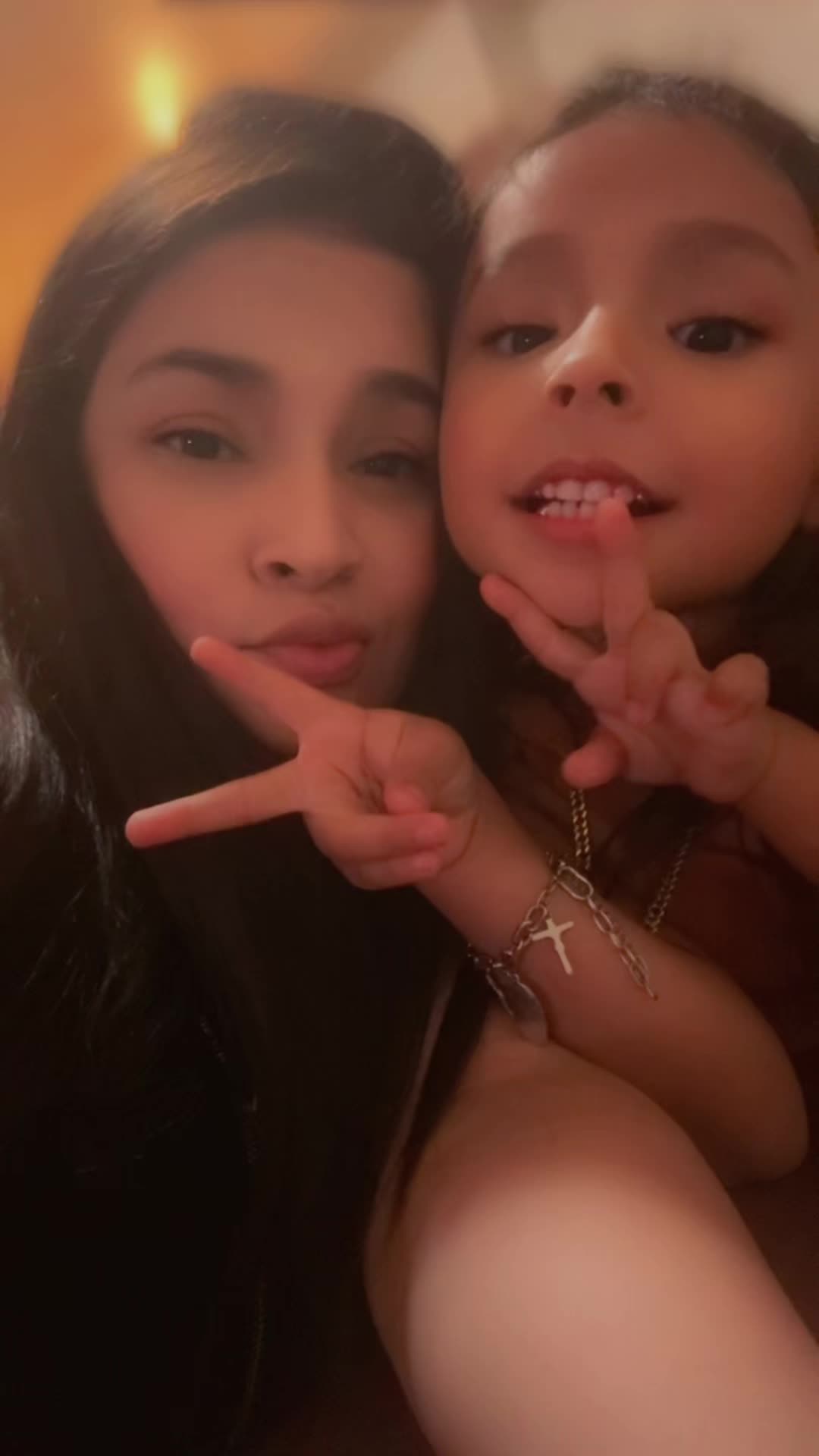 @ᥫ᭡ItsDestanieOfc🎀🍒
