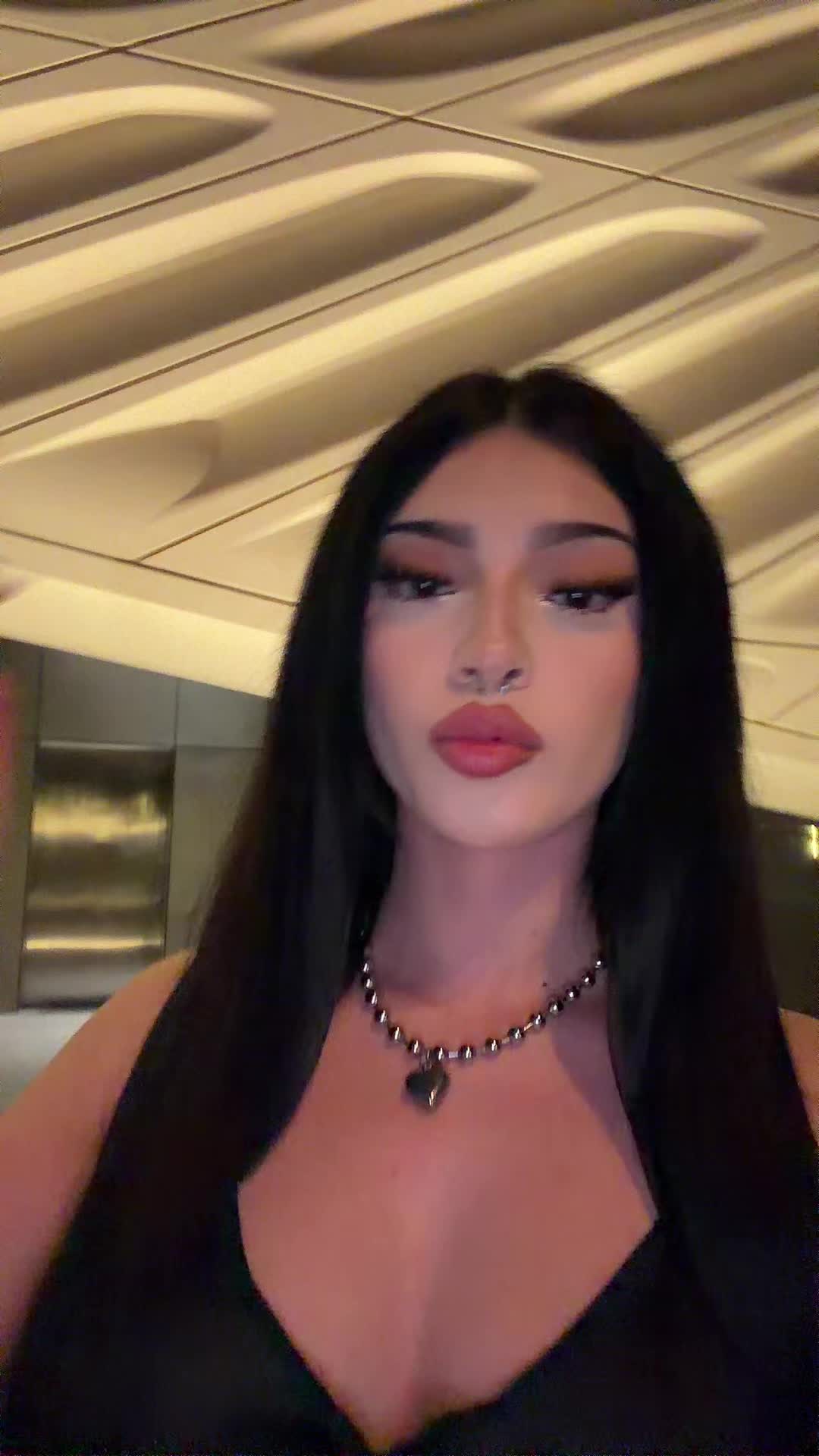 @itskiraswrld