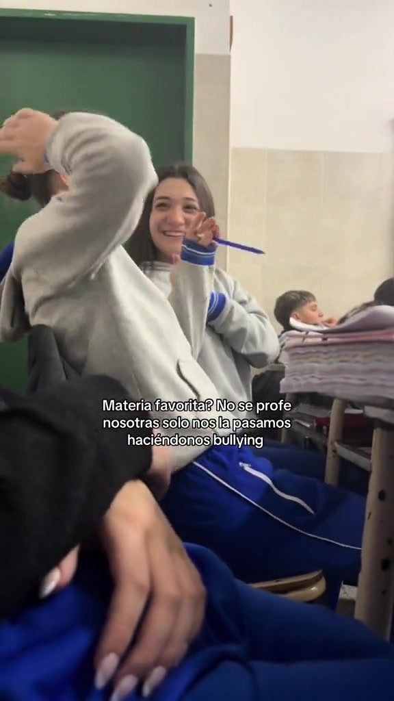 @😶&zwj;🌫️