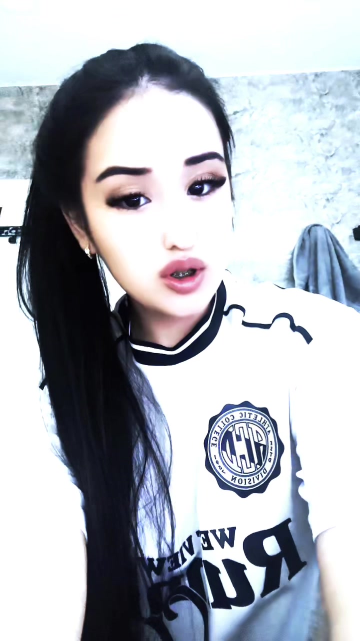 @𝒜.