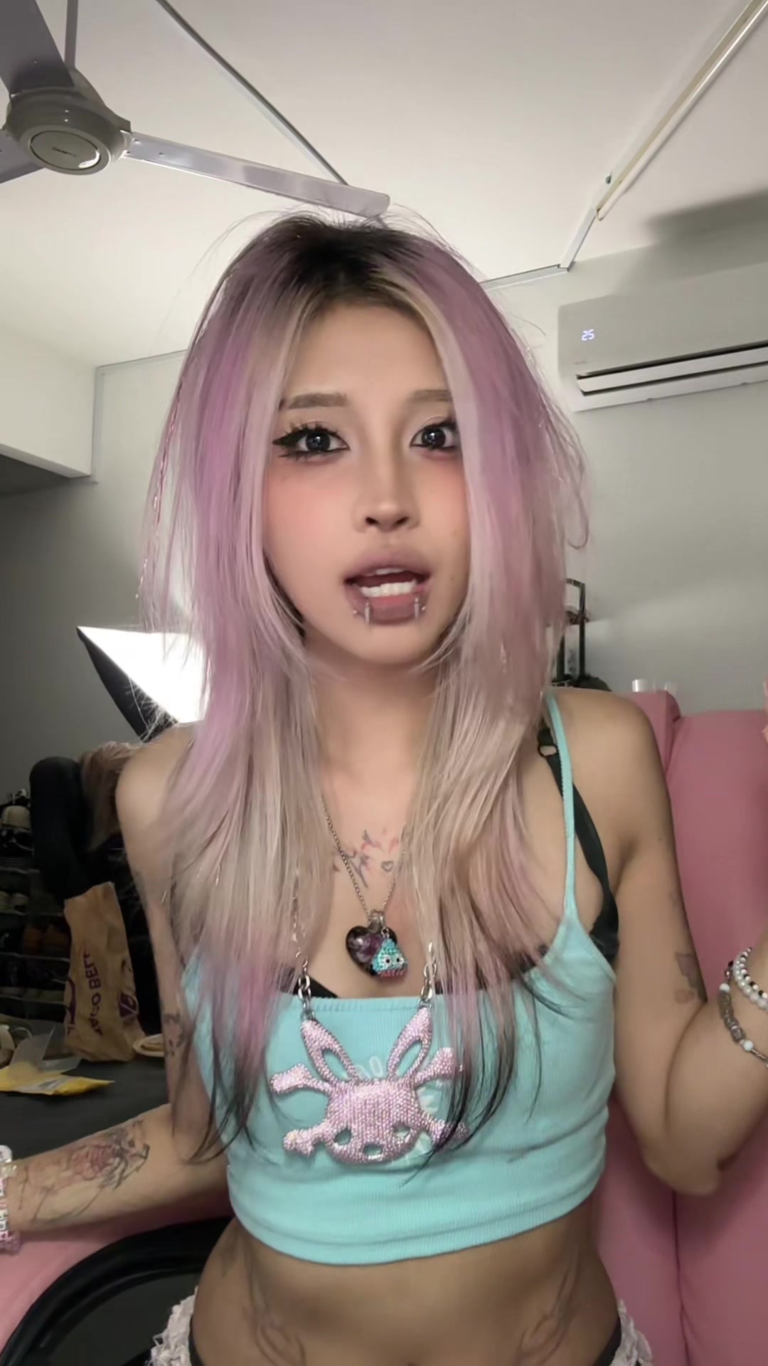 @aeyochi