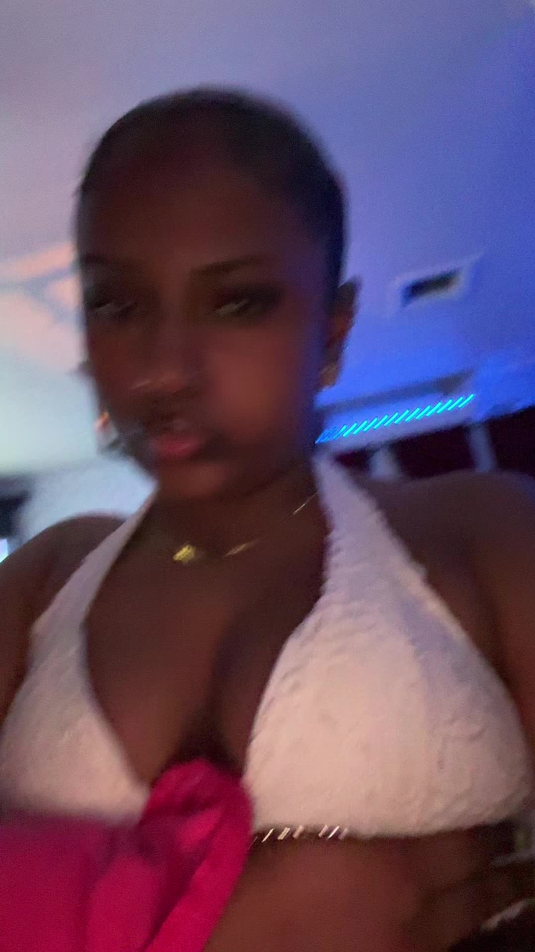 @Nia306