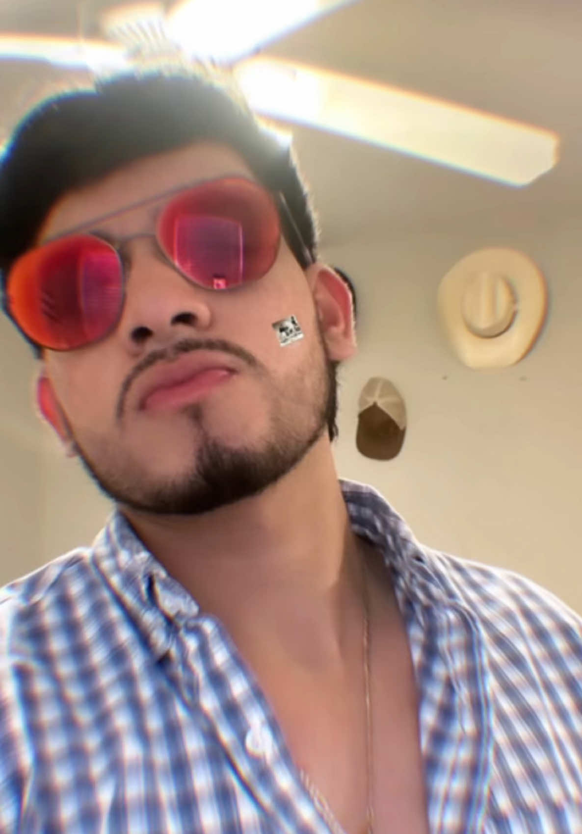 @Alexanzueto🤠☘️