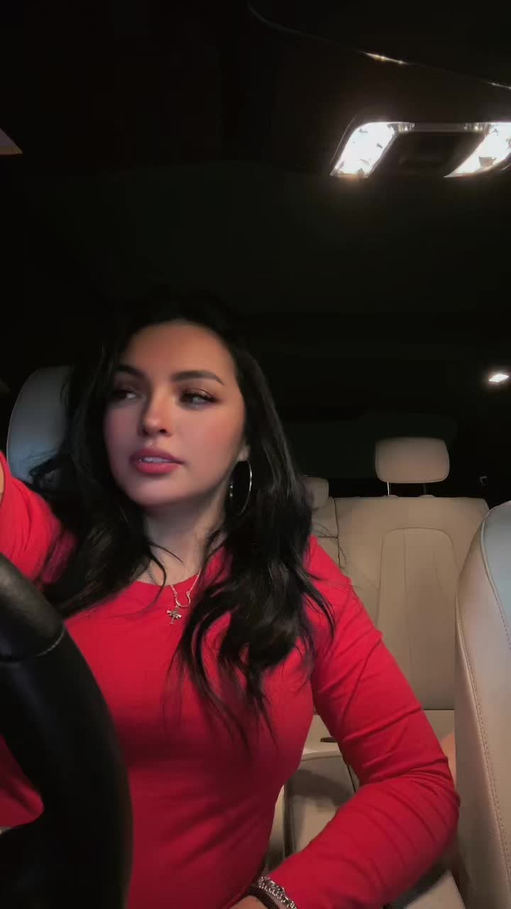 @Adriana