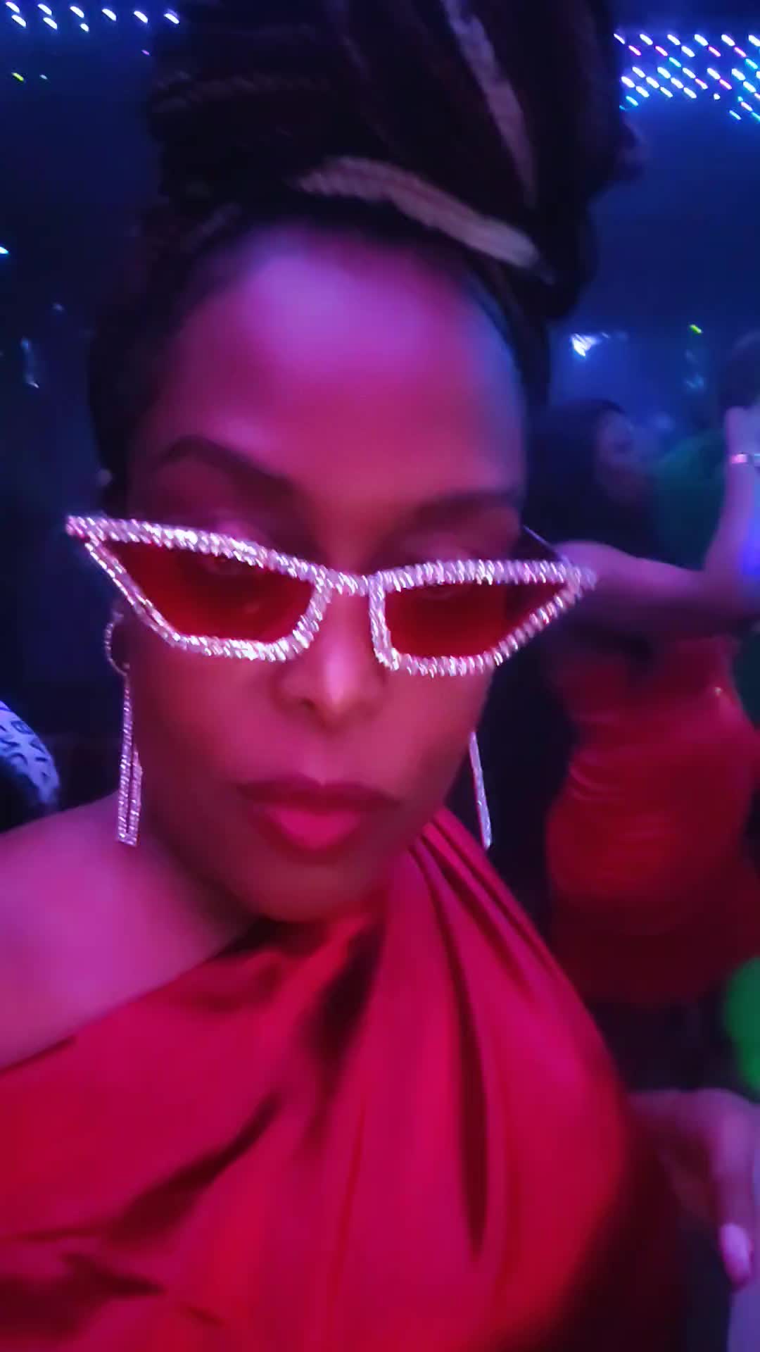 @Linda queen B💃🌎🇱🇨