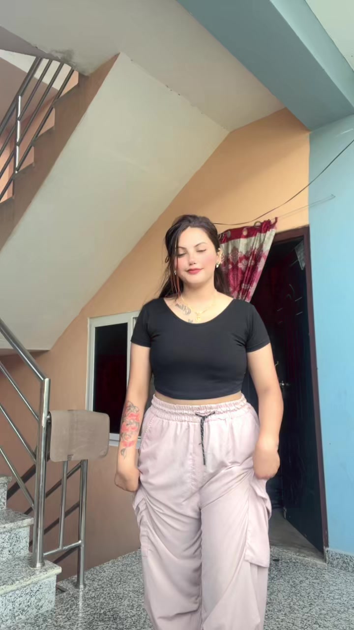 @उषा   ❣️⚔️  बि