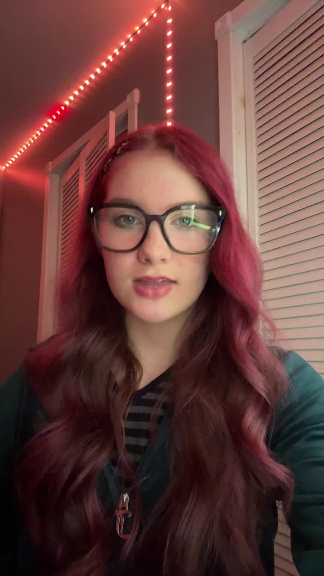 @🐝Raeleigh🐝