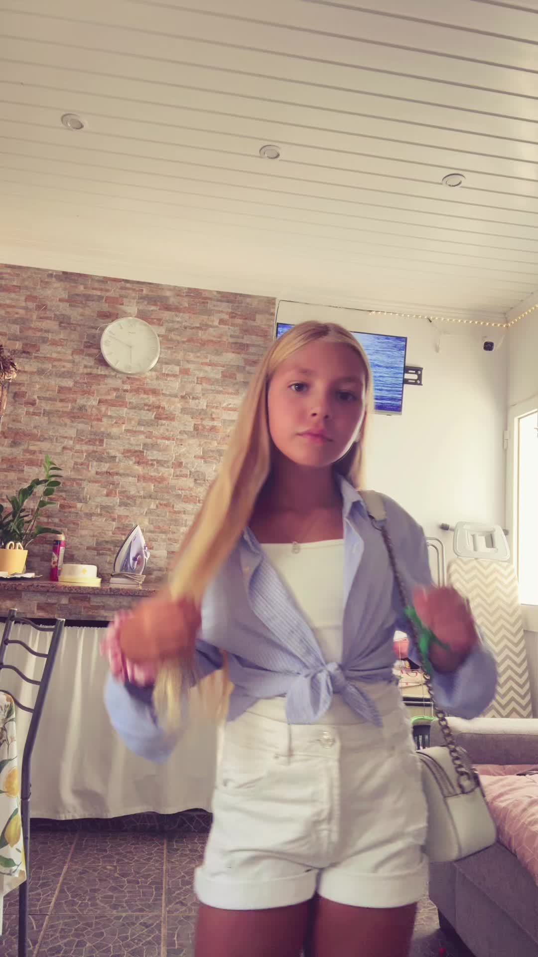 @kellyyy๐