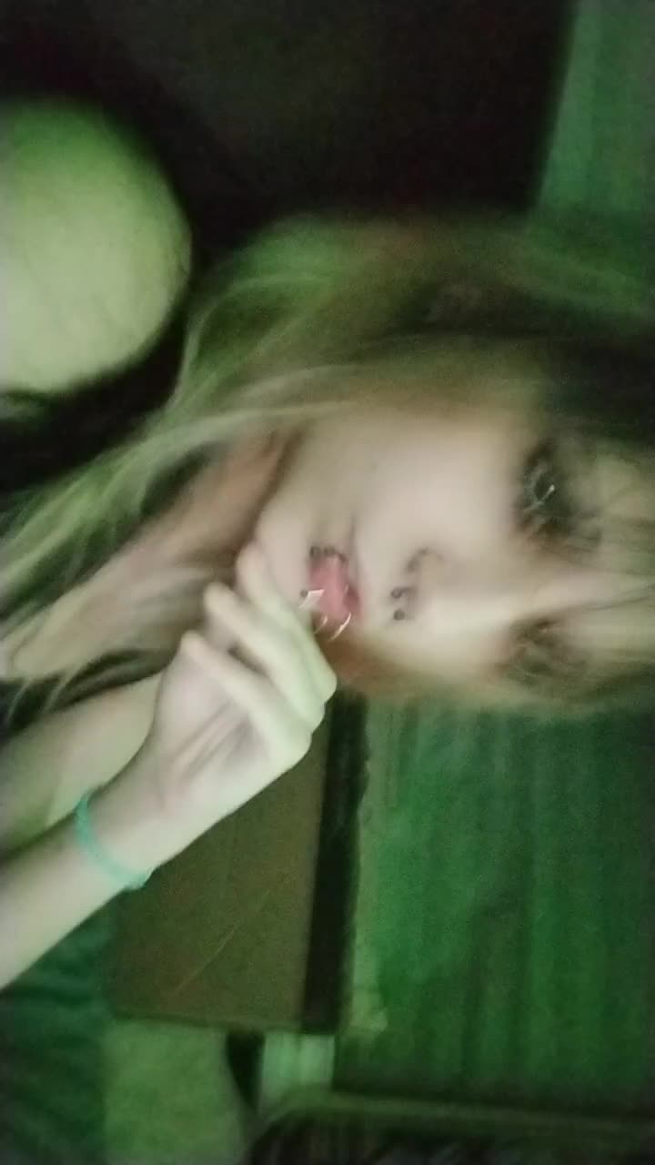 @⦮ ⦯
