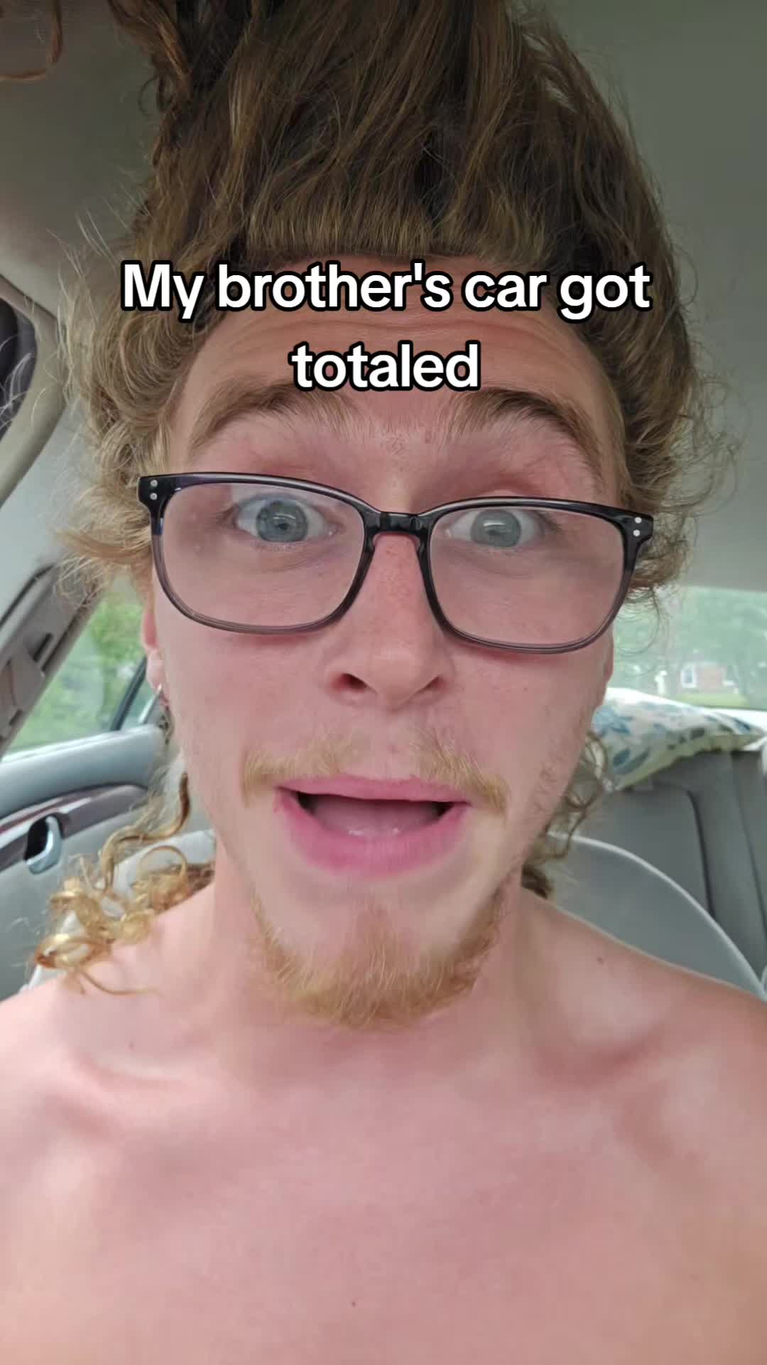 @GoldieGl0cks