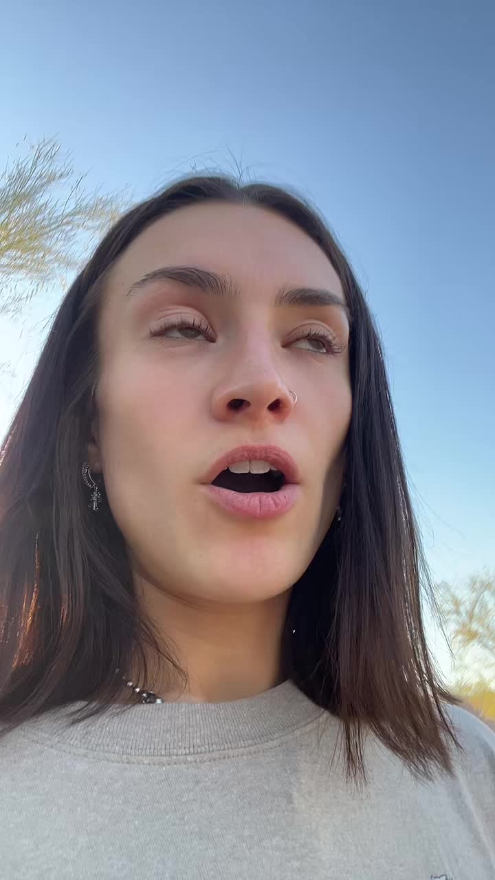 @CAROLINE AYALA