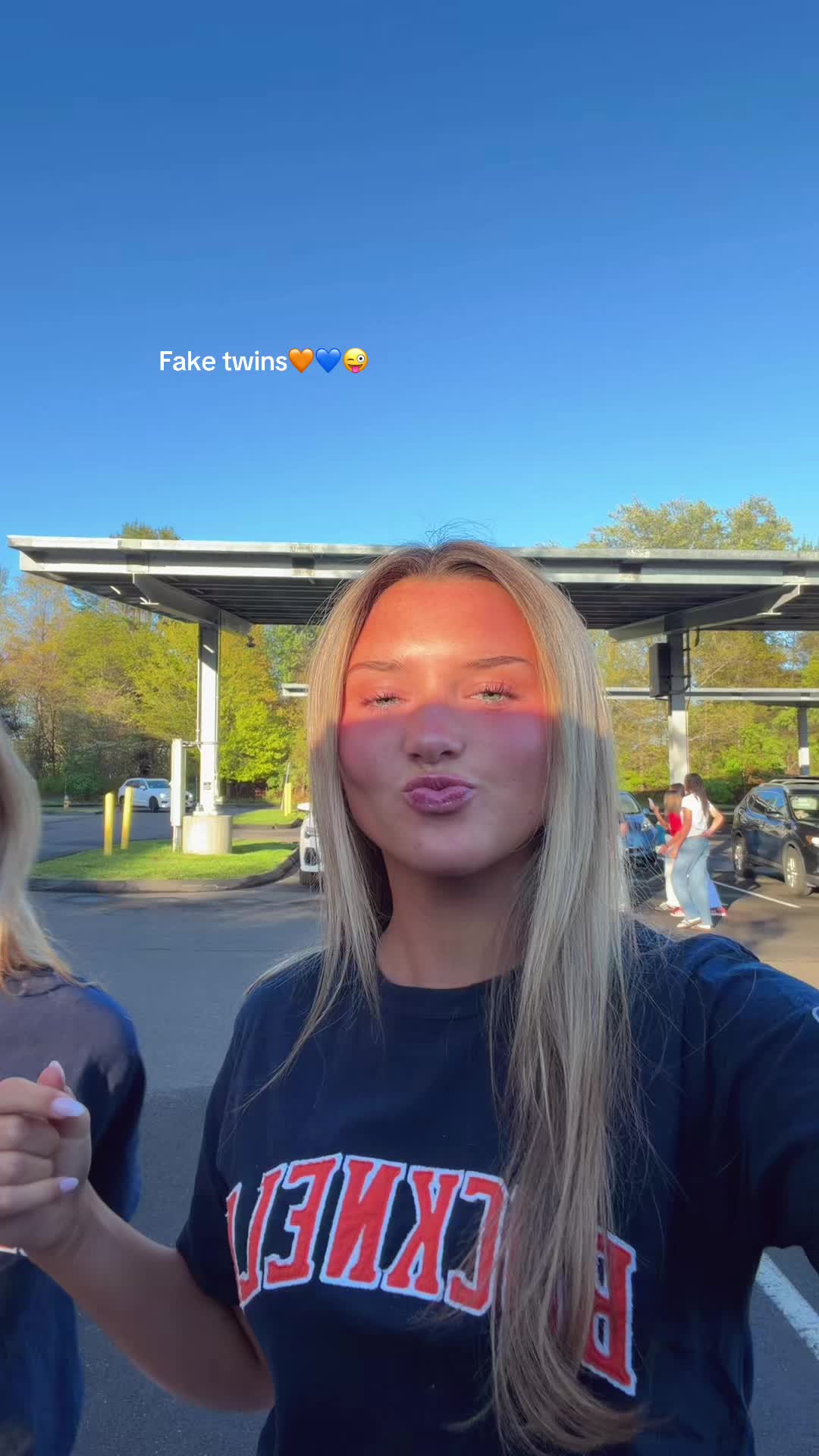 @caroline